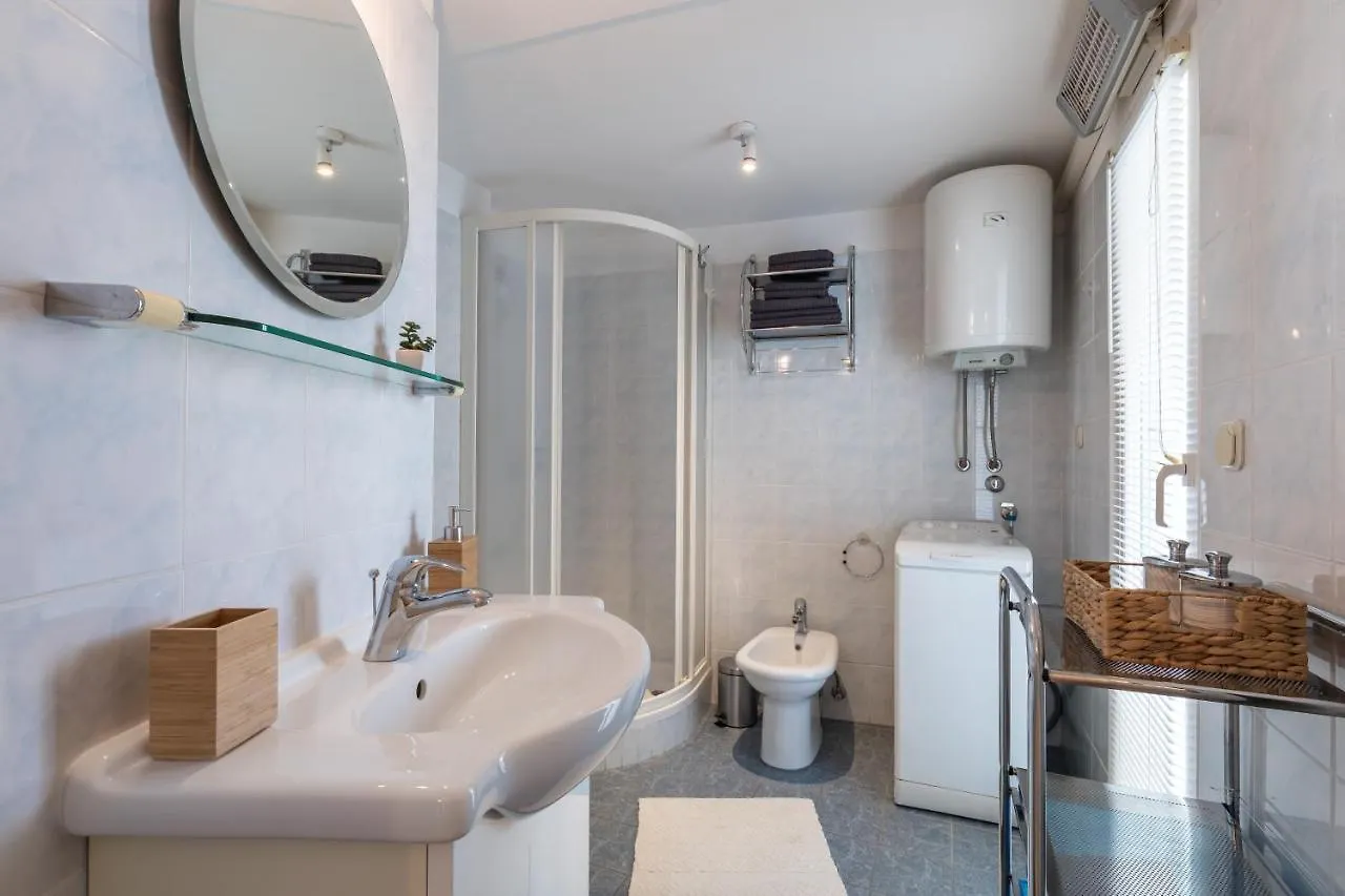 5Th Floor Apartment- Harborview سبليت 0*,